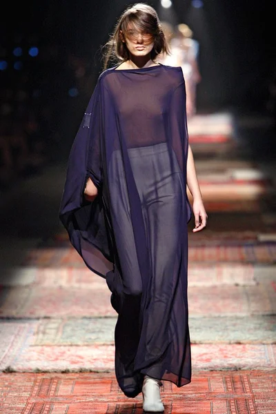 Look 18